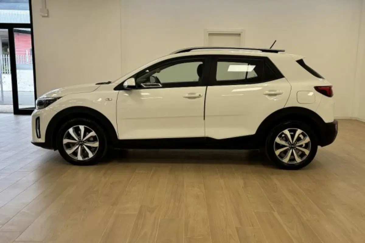 Kia Stonic usata a Latina (4)