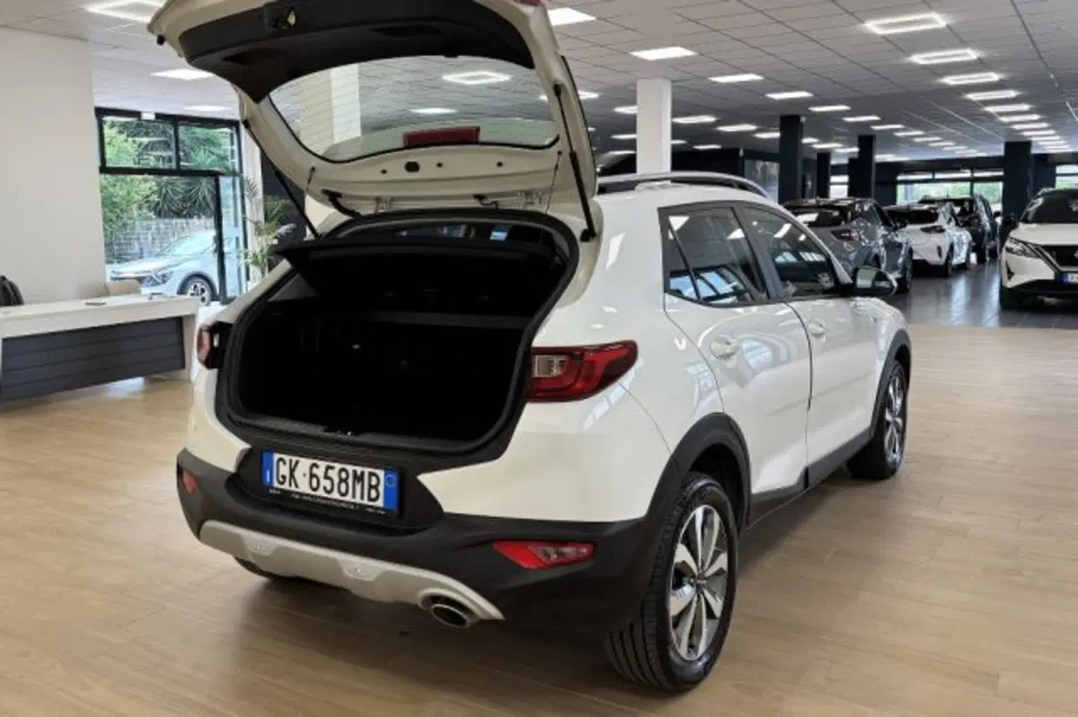Kia Stonic usata a Latina (7)