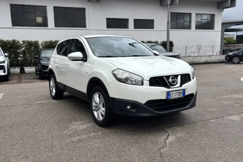 Nissan Qashqai usata a Latina