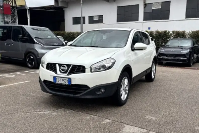 Nissan Qashqai usata a Latina (3)