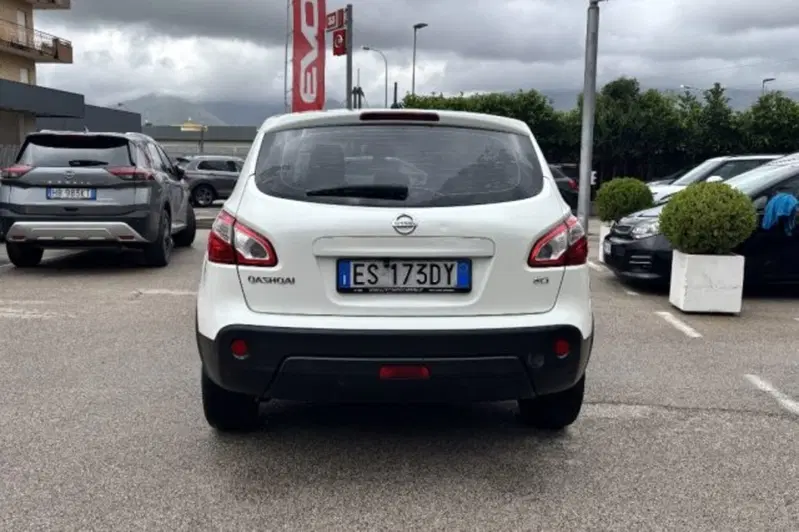 Nissan Qashqai usata a Latina (6)