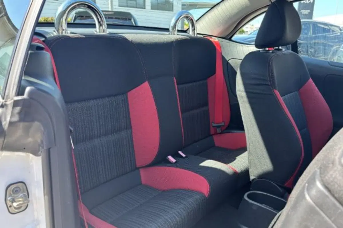 Peugeot 207 Cabrio usata a Latina (12)
