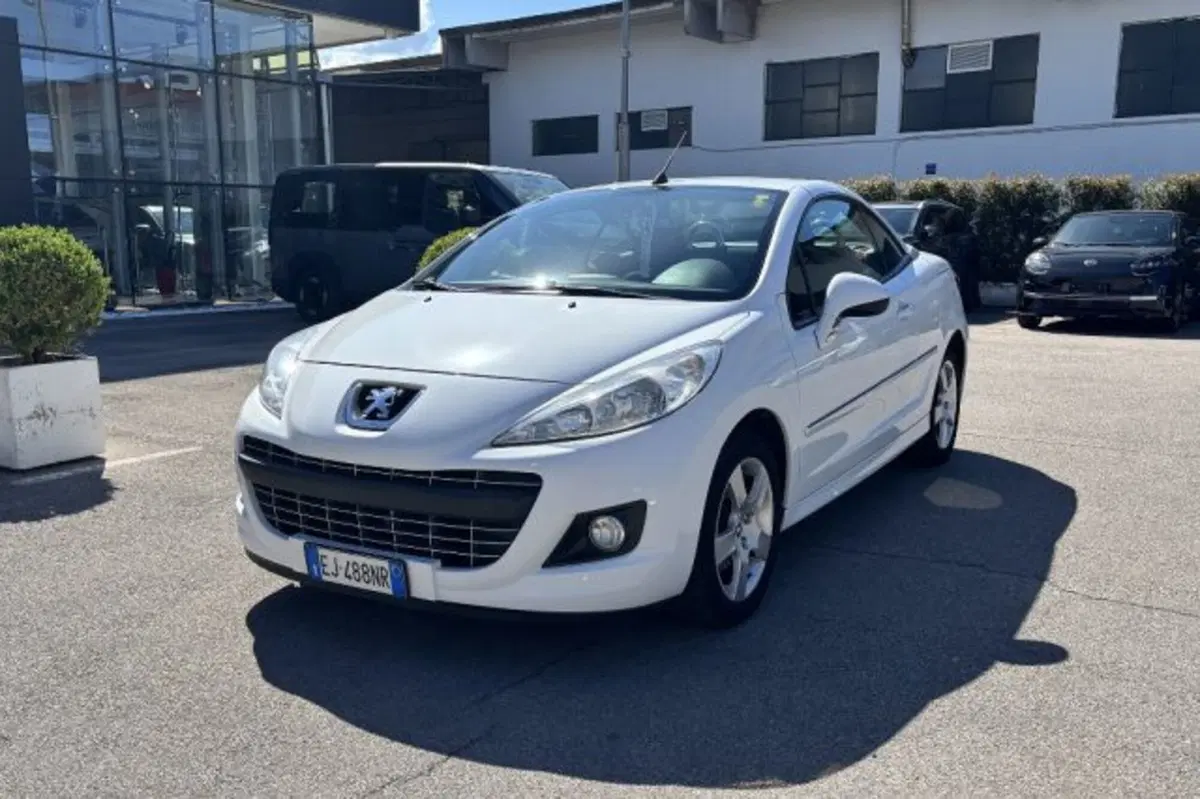 Peugeot 207 Cabrio usata a Latina (3)