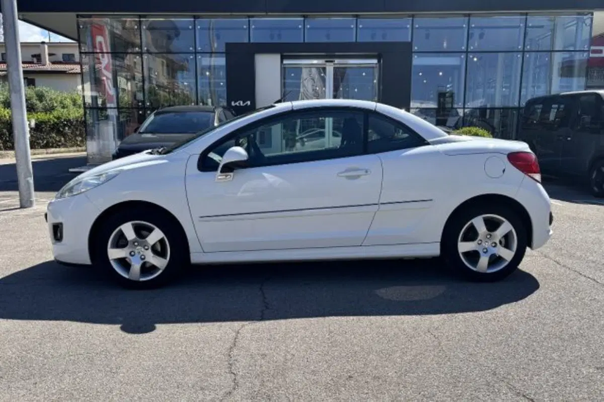 Peugeot 207 Cabrio usata a Latina (4)