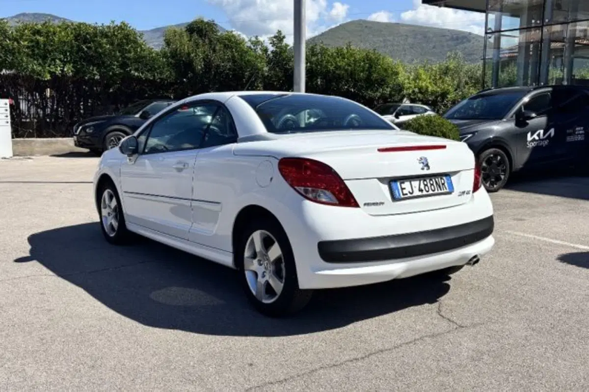 Peugeot 207 Cabrio usata a Latina (5)
