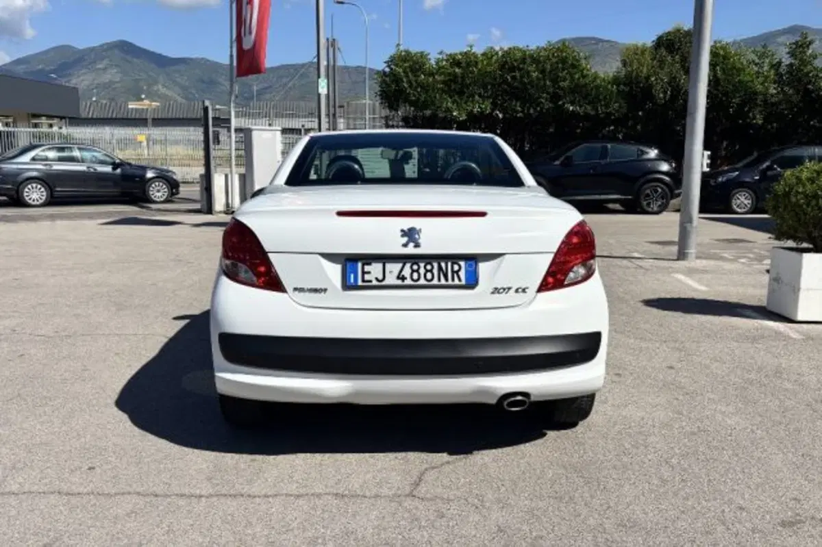 Peugeot 207 Cabrio usata a Latina (6)