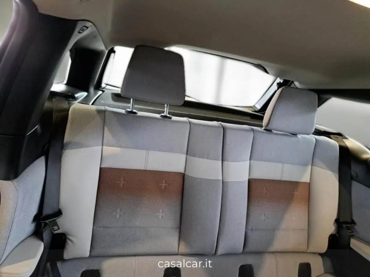 BMW i3 usata a Salerno (14)