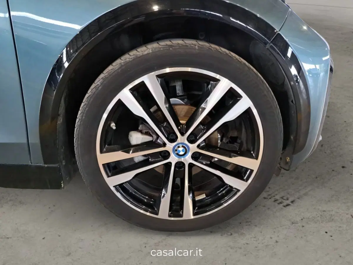 BMW i3 usata a Salerno (16)