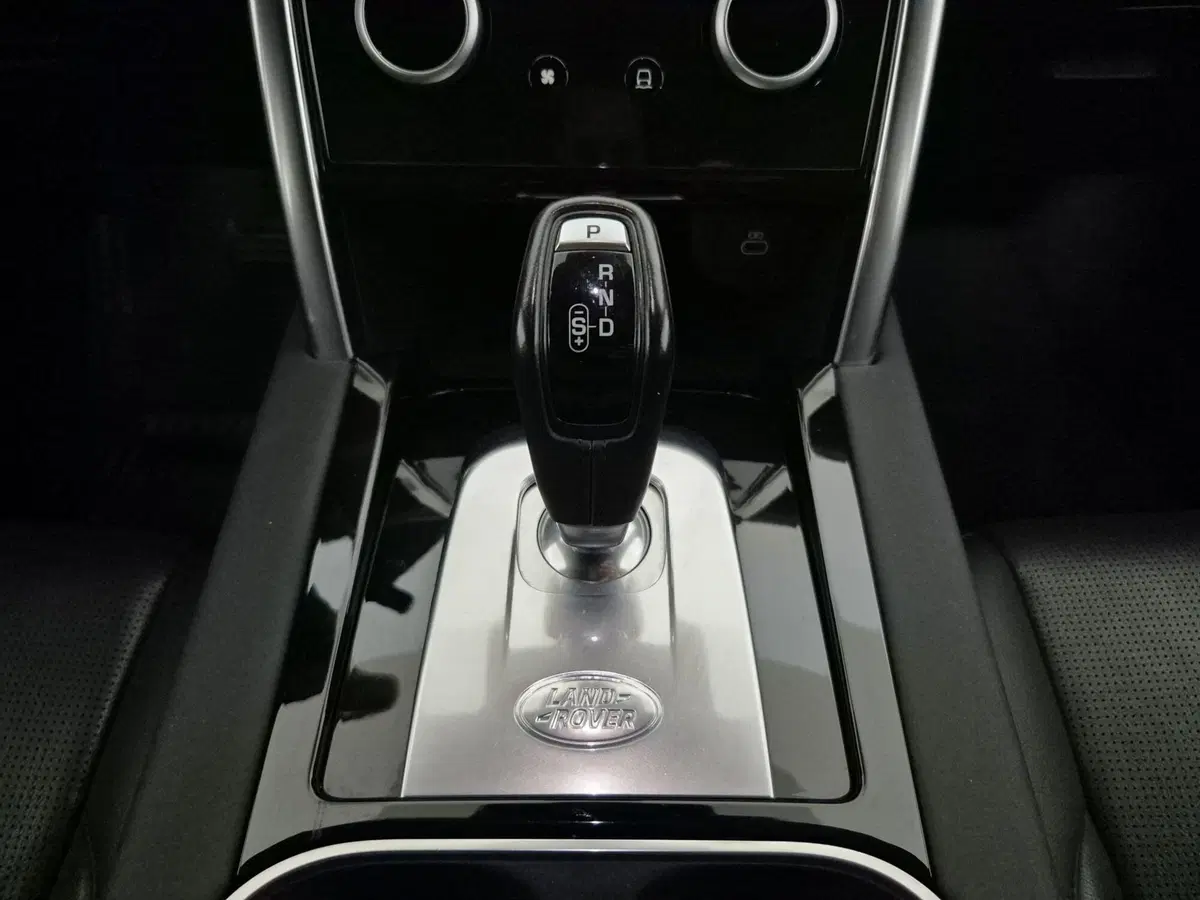 Land Rover Discovery Sport usata a Torino (11)