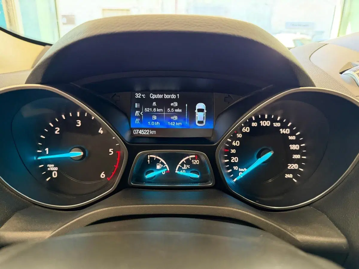 Ford Kuga usata a Napoli (11)