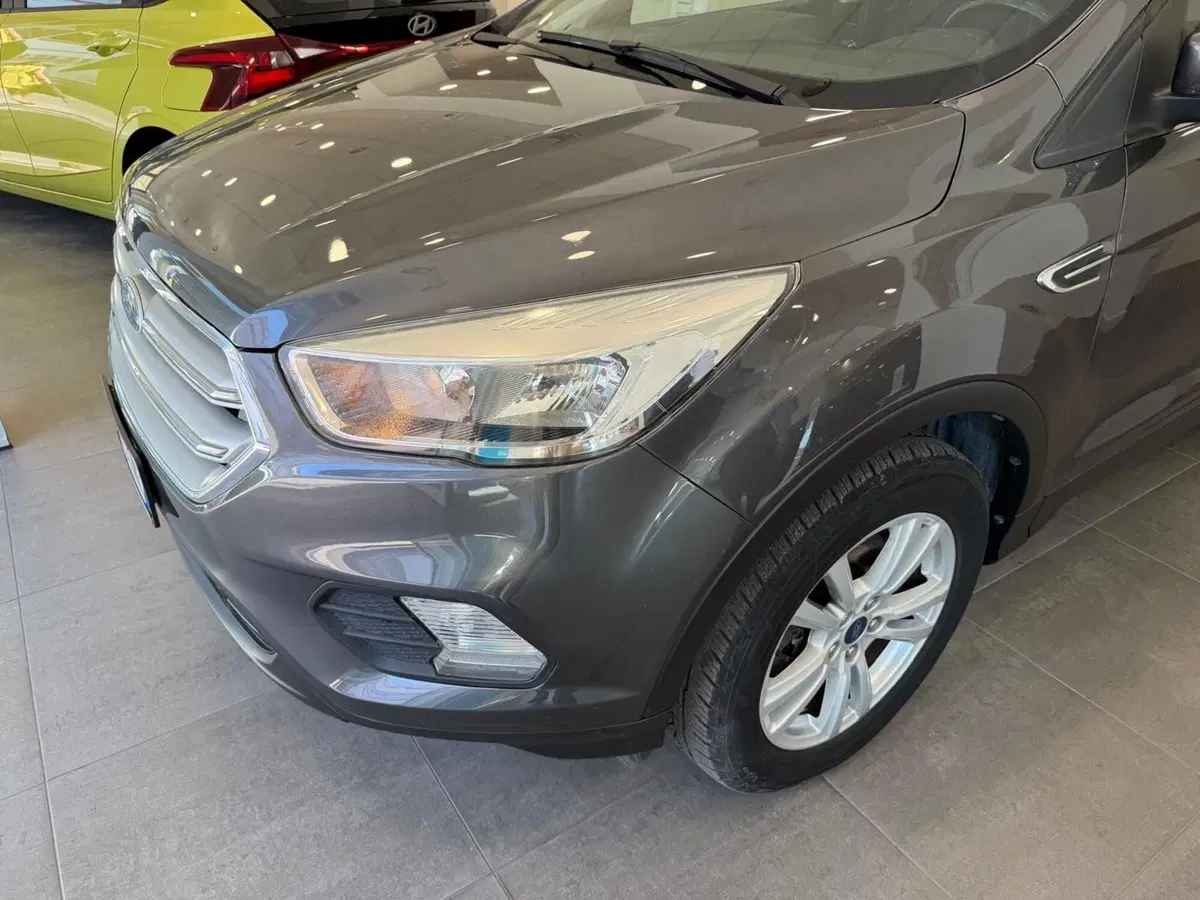 Ford Kuga usata a Napoli (16)