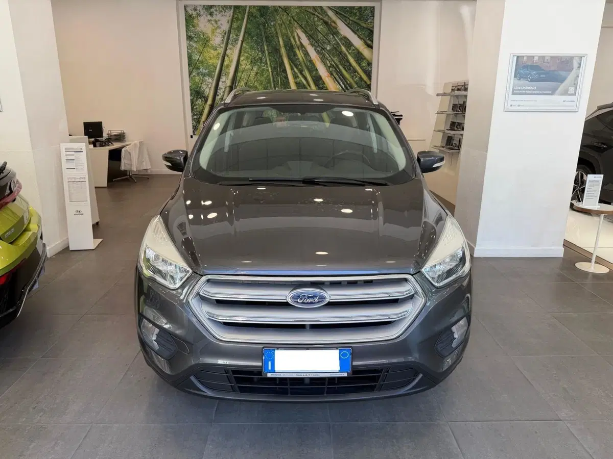 Ford Kuga usata a Napoli (3)