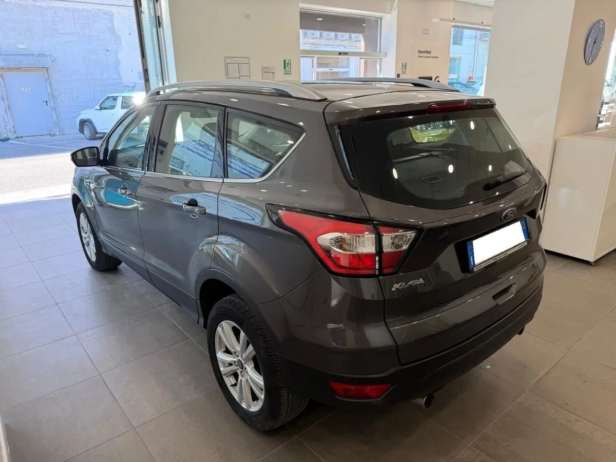 Ford Kuga usata a Napoli (5)