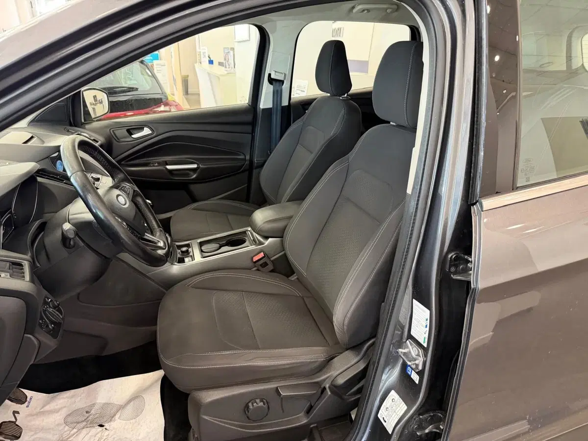 Ford Kuga usata a Napoli (7)