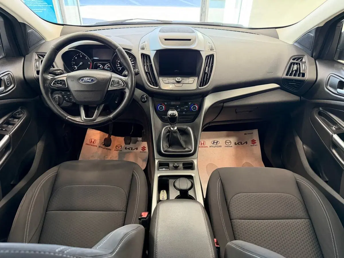 Ford Kuga usata a Napoli (8)