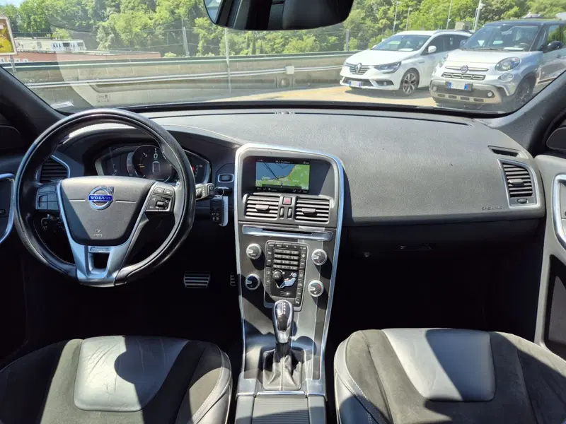 Volvo XC60 usata  (8)