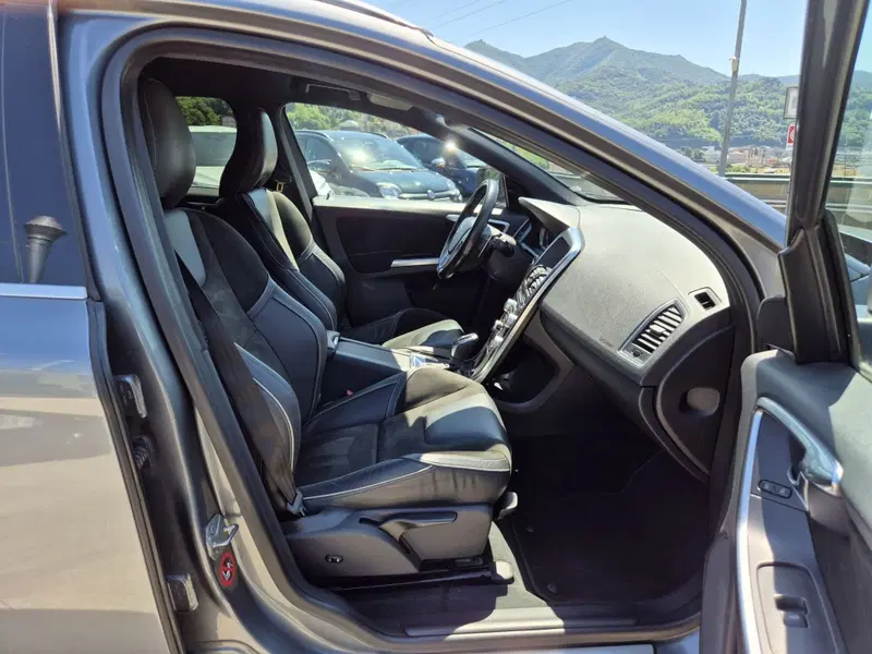 Volvo XC60 usata  (9)