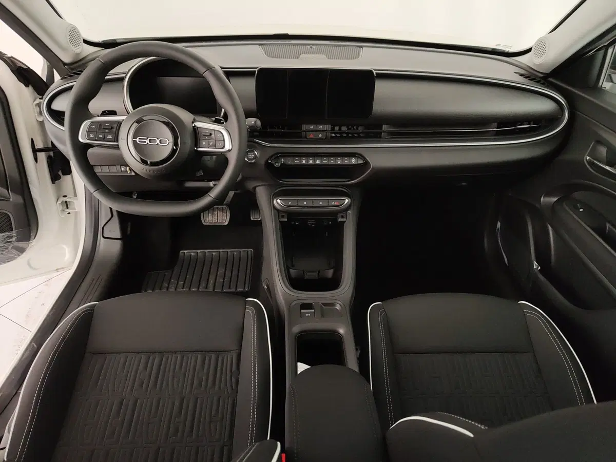 Fiat 600 nuova a Caserta (15)