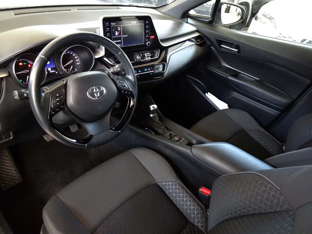 Toyota Toyota C-HR usata a Treviso (8)