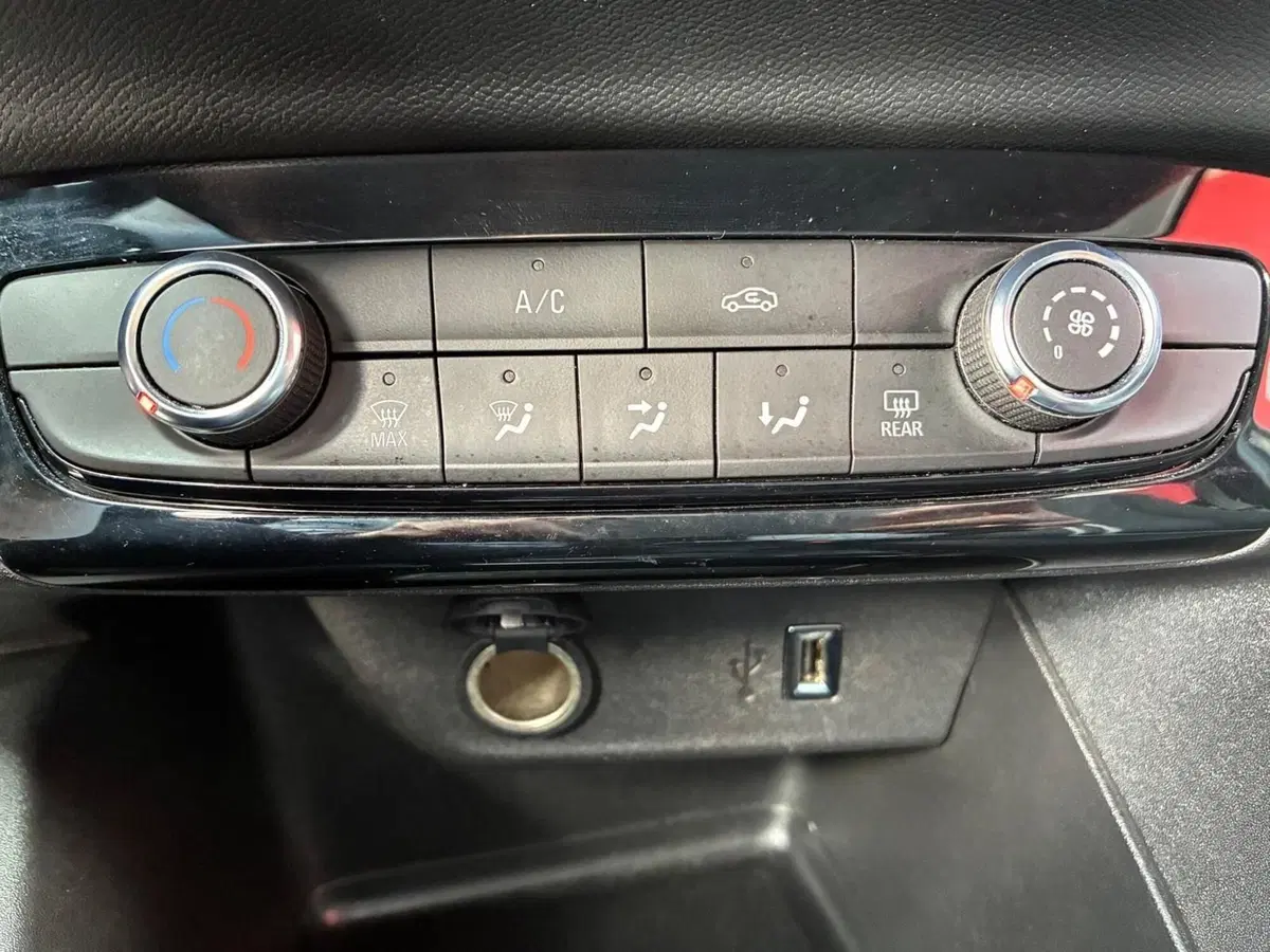 Opel Corsa usata a Prato (14)