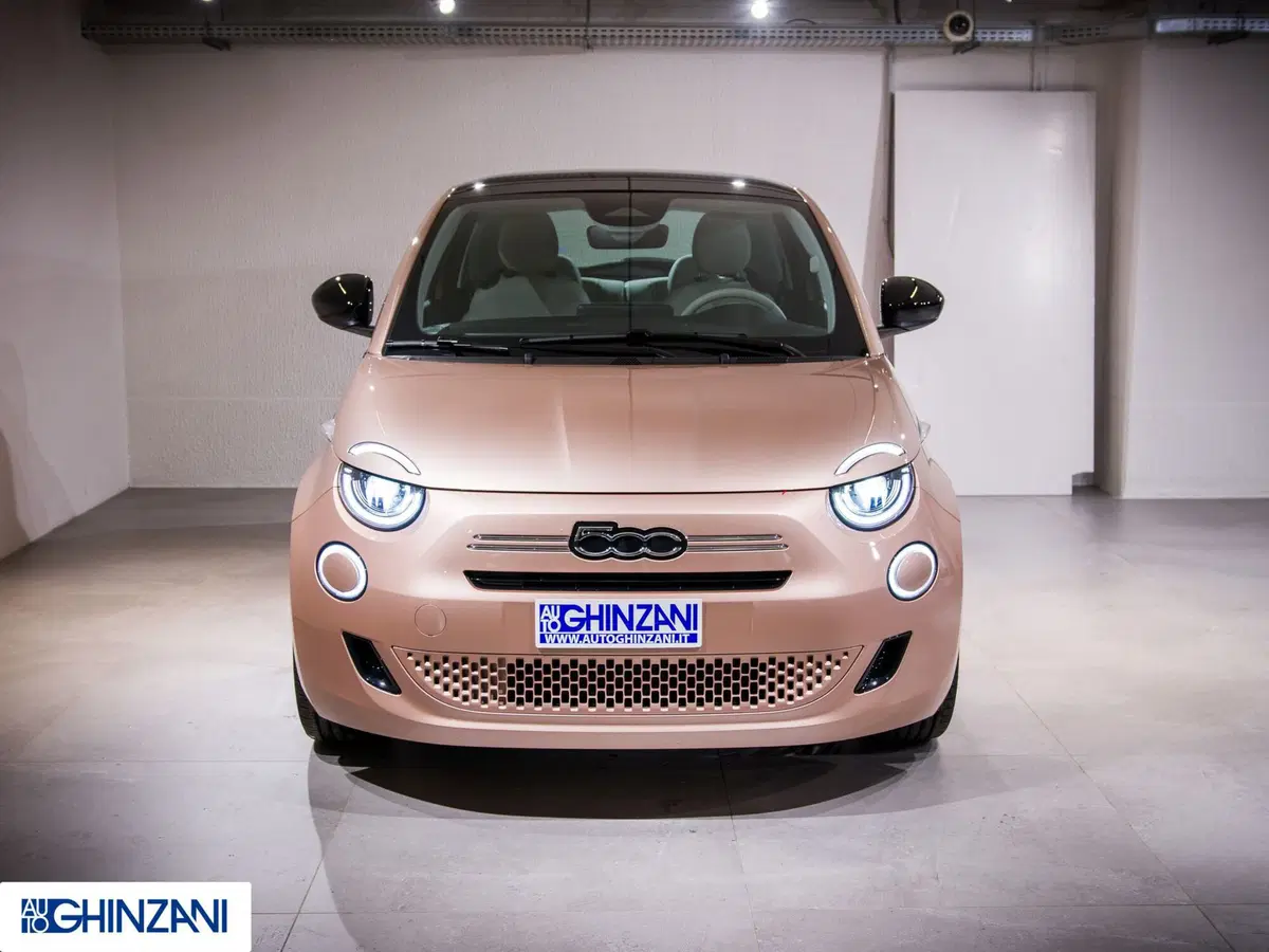 Fiat 500 nuova a Bergamo (4)