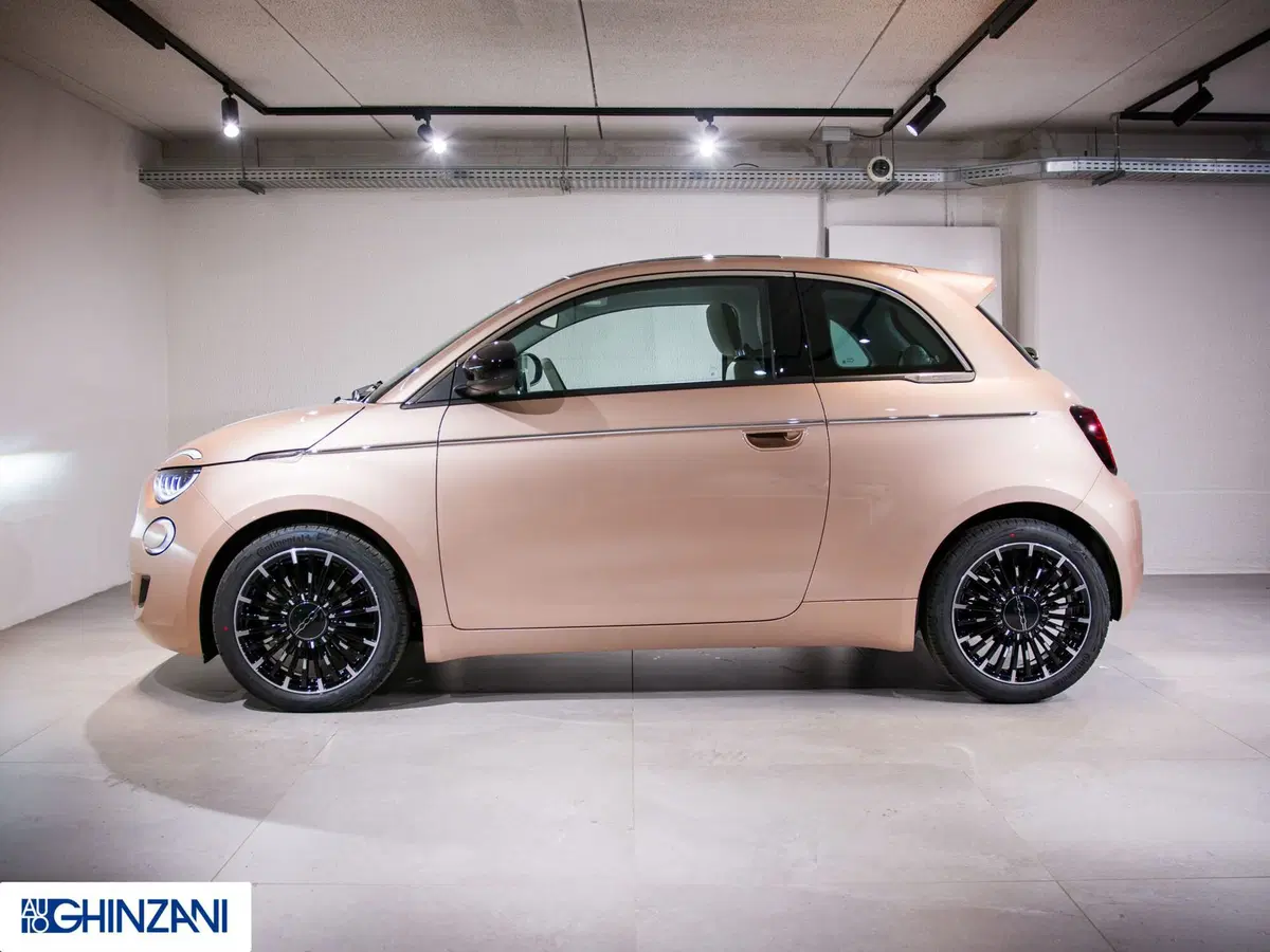 Fiat 500 nuova a Bergamo (5)