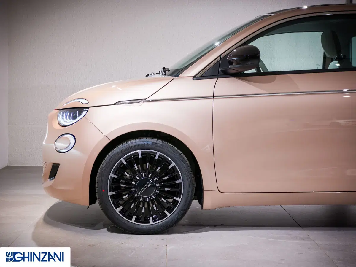 Fiat 500 nuova a Bergamo (9)