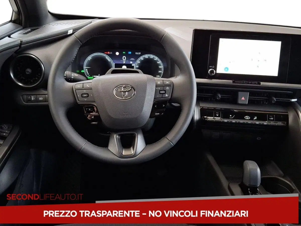 Toyota Toyota C-HR nuova a Roma (7)