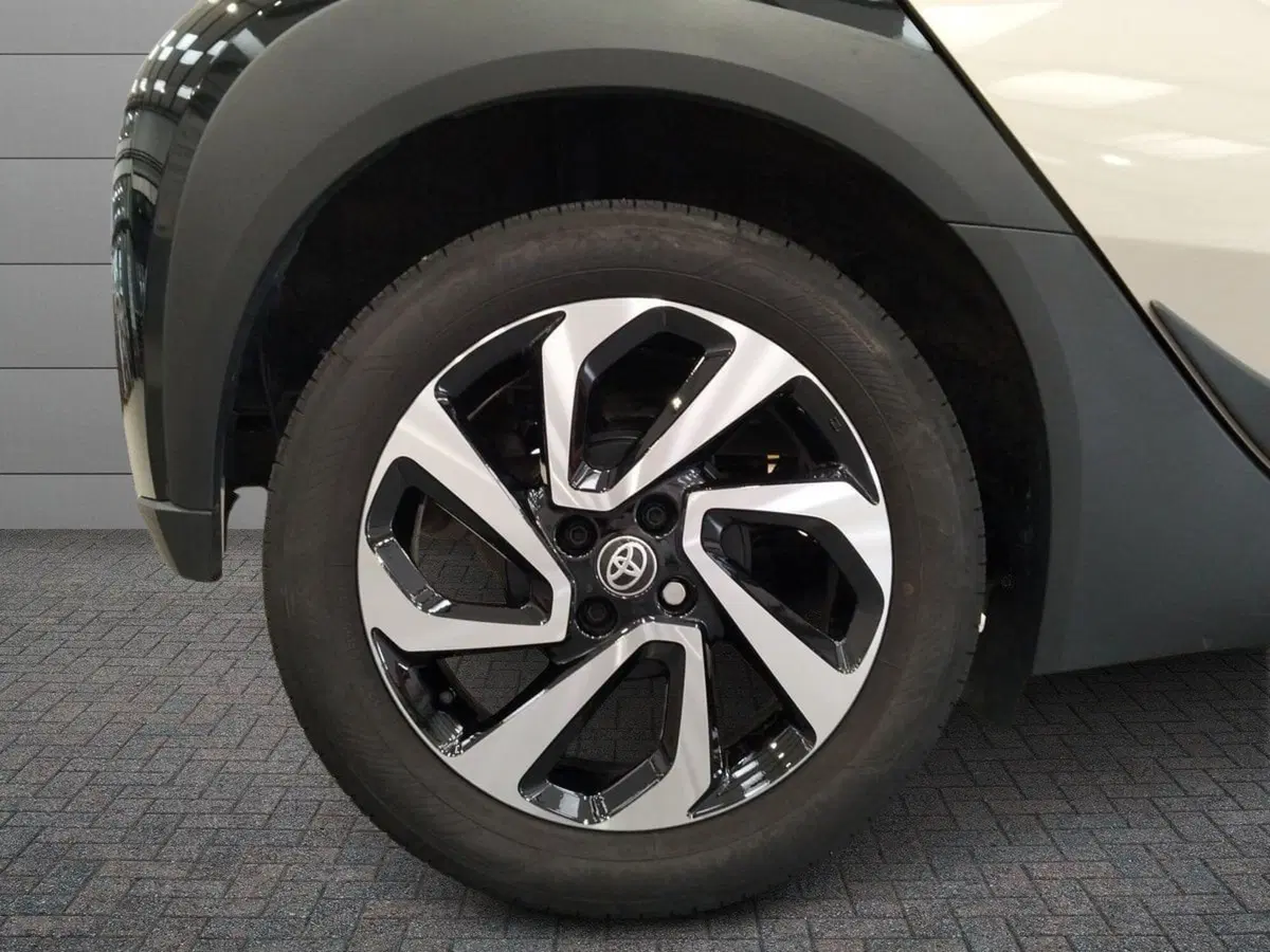 Toyota Aygo X usata a Roma (14)