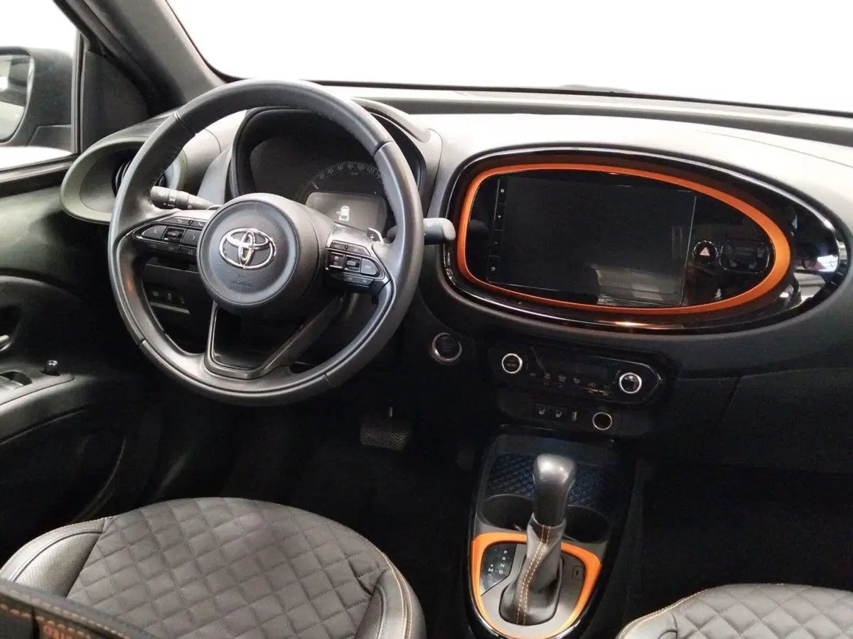 Toyota Aygo X usata a Roma (8)