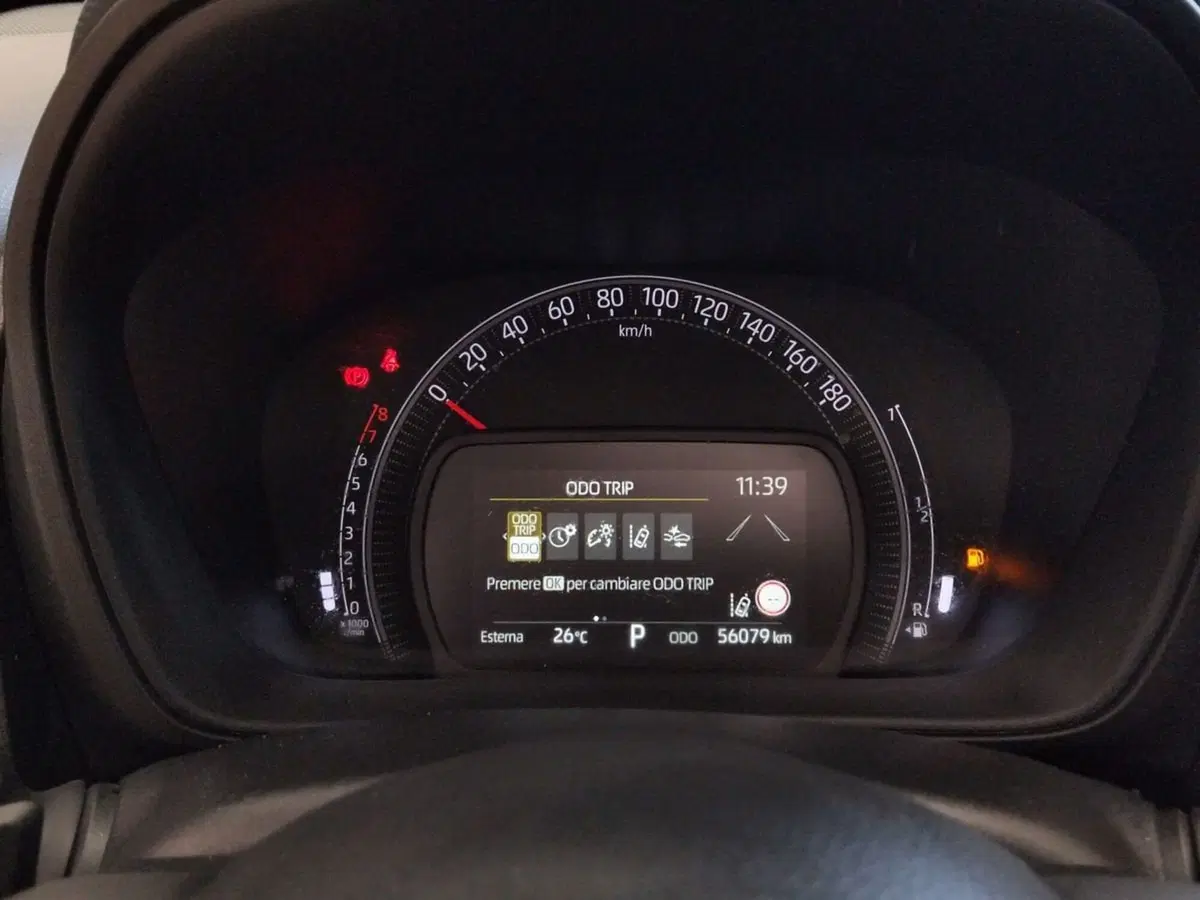Toyota Aygo X usata a Roma (9)
