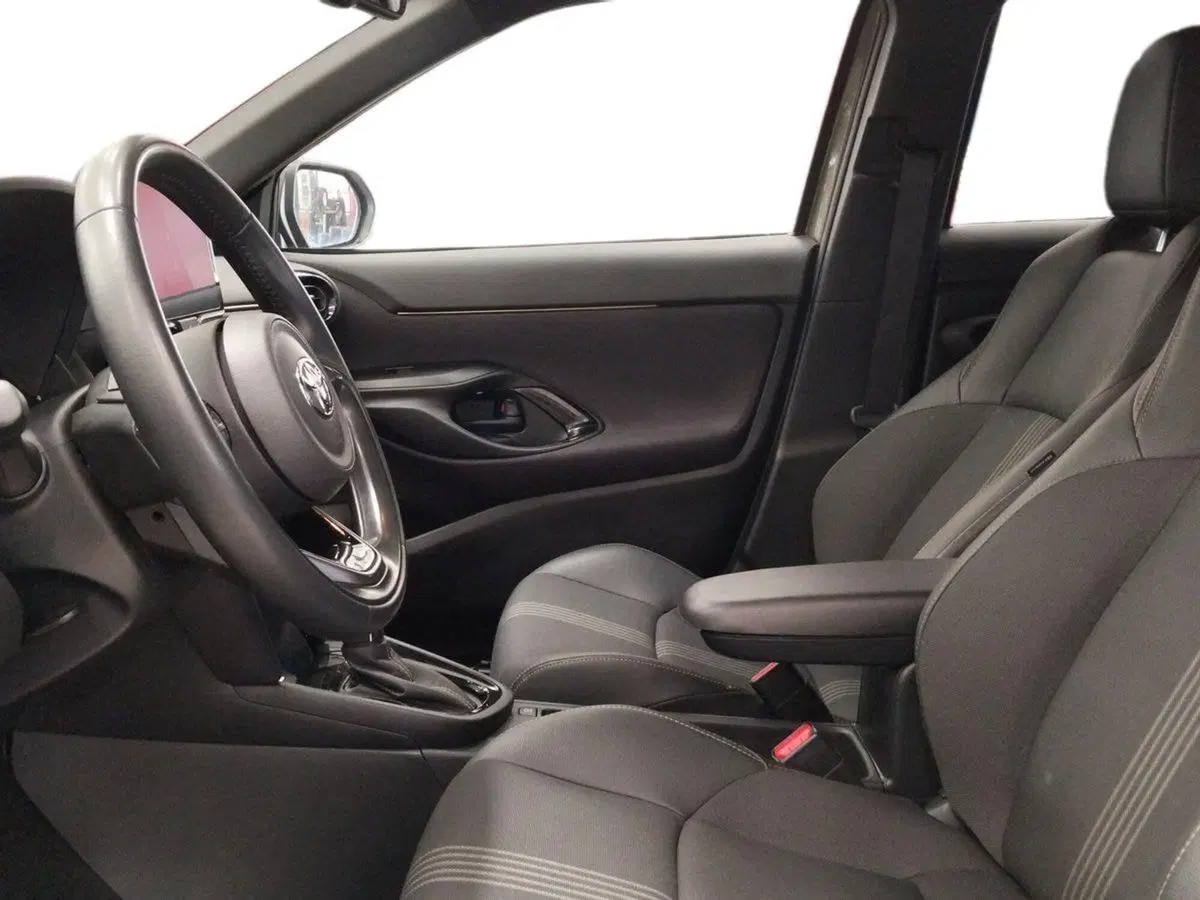 Toyota Yaris Cross usata a Roma (7)