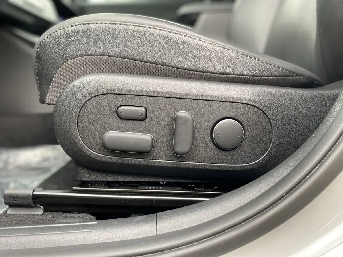 Hyundai Kona usata a La Spezia (20)