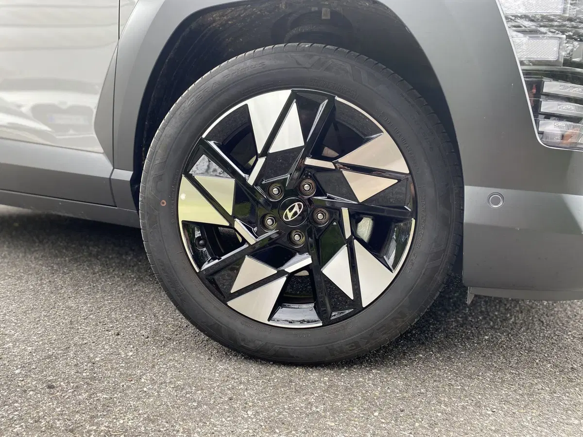 Hyundai Kona usata a La Spezia (5)