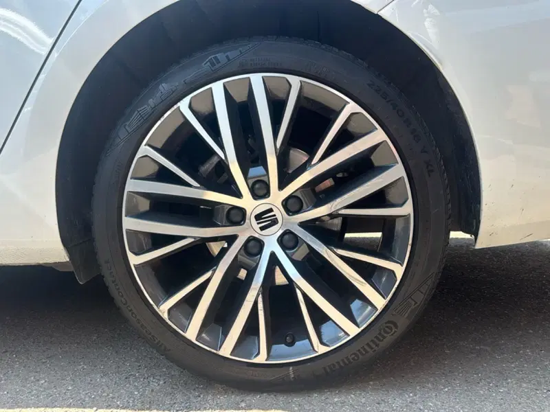SEAT Leon ST usata a Bologna (7)