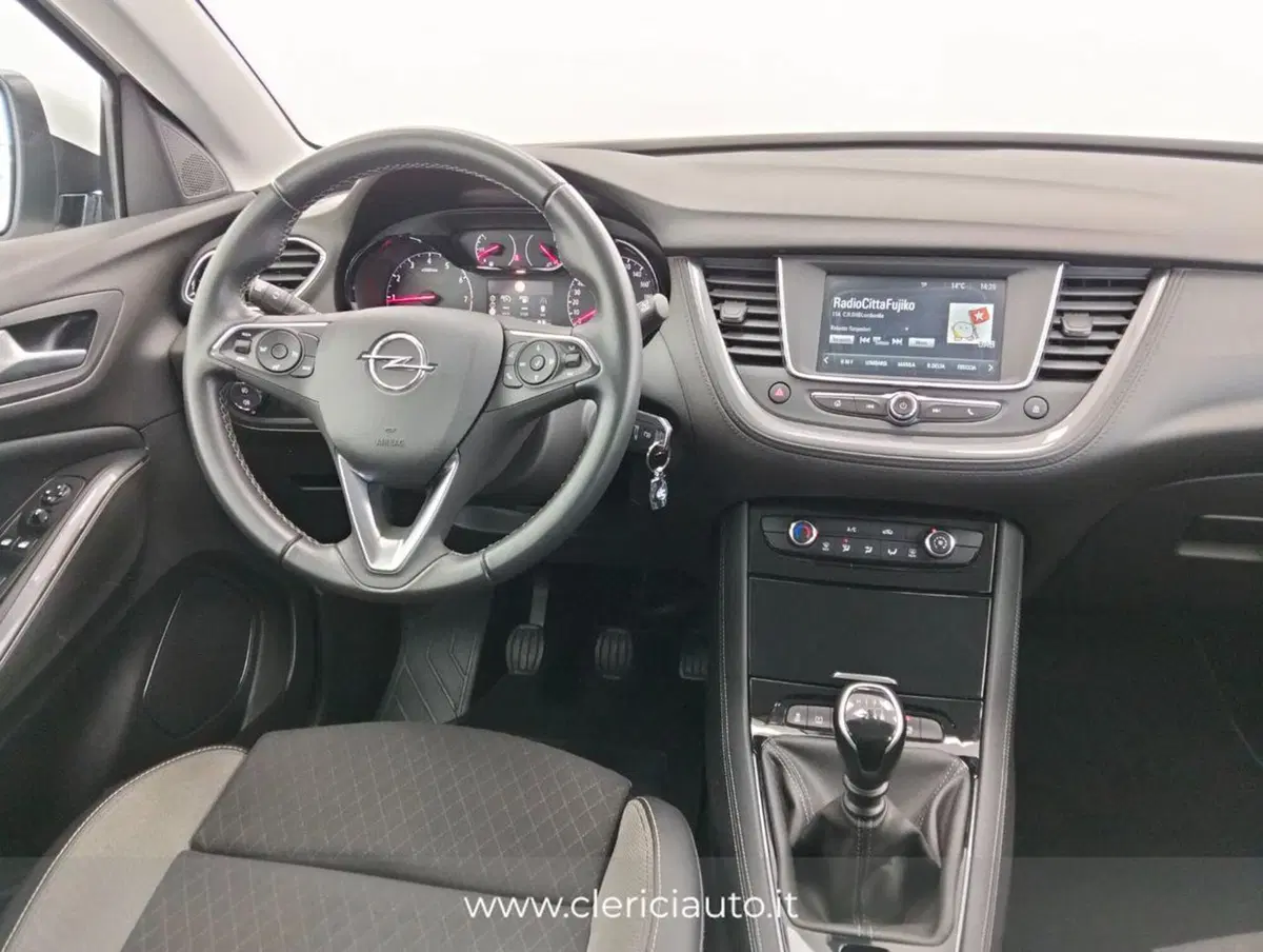 Opel Grandland X usata a Como (10)