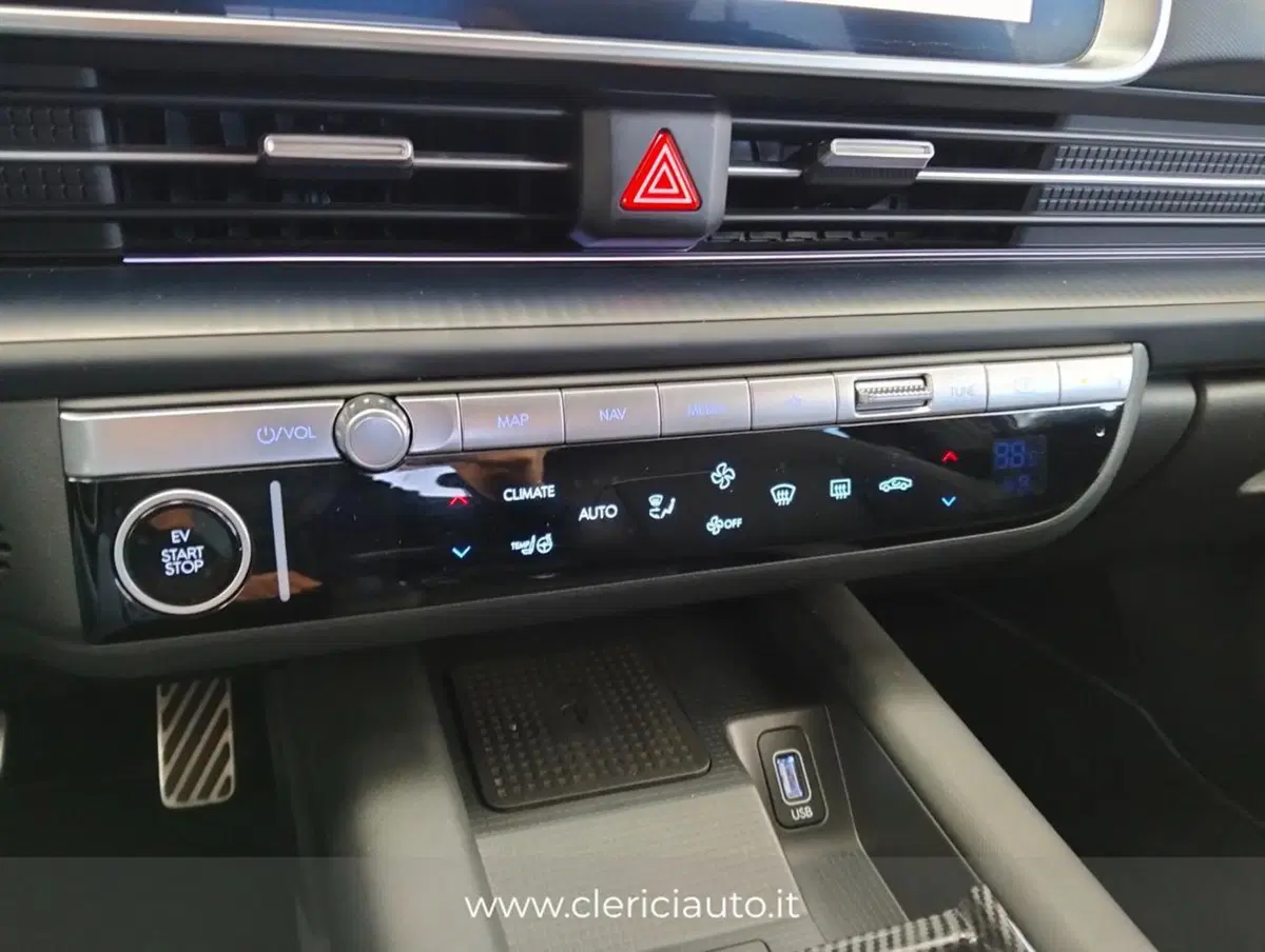Hyundai Ioniq 5 usata a Como (16)
