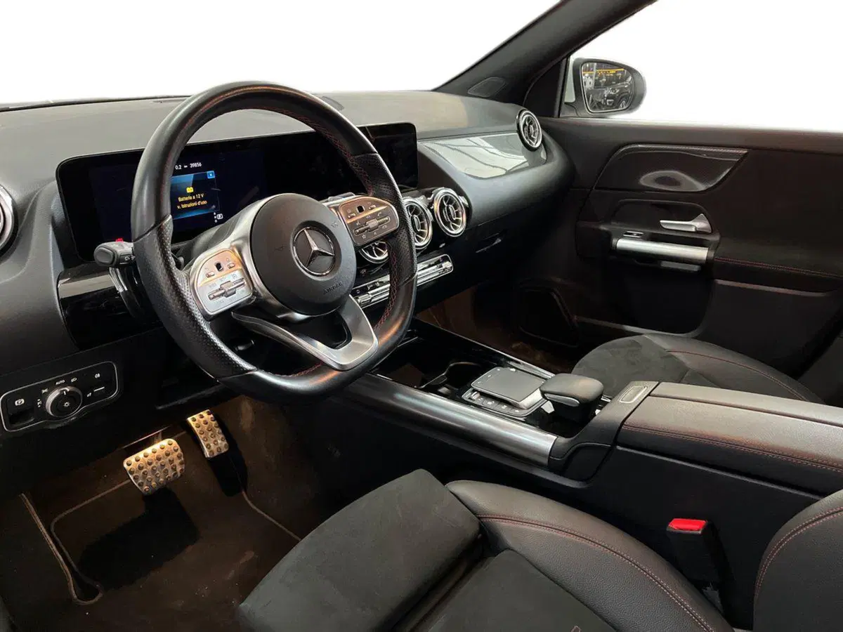 Mercedes-Benz GLA SUV usata a Bari (10)