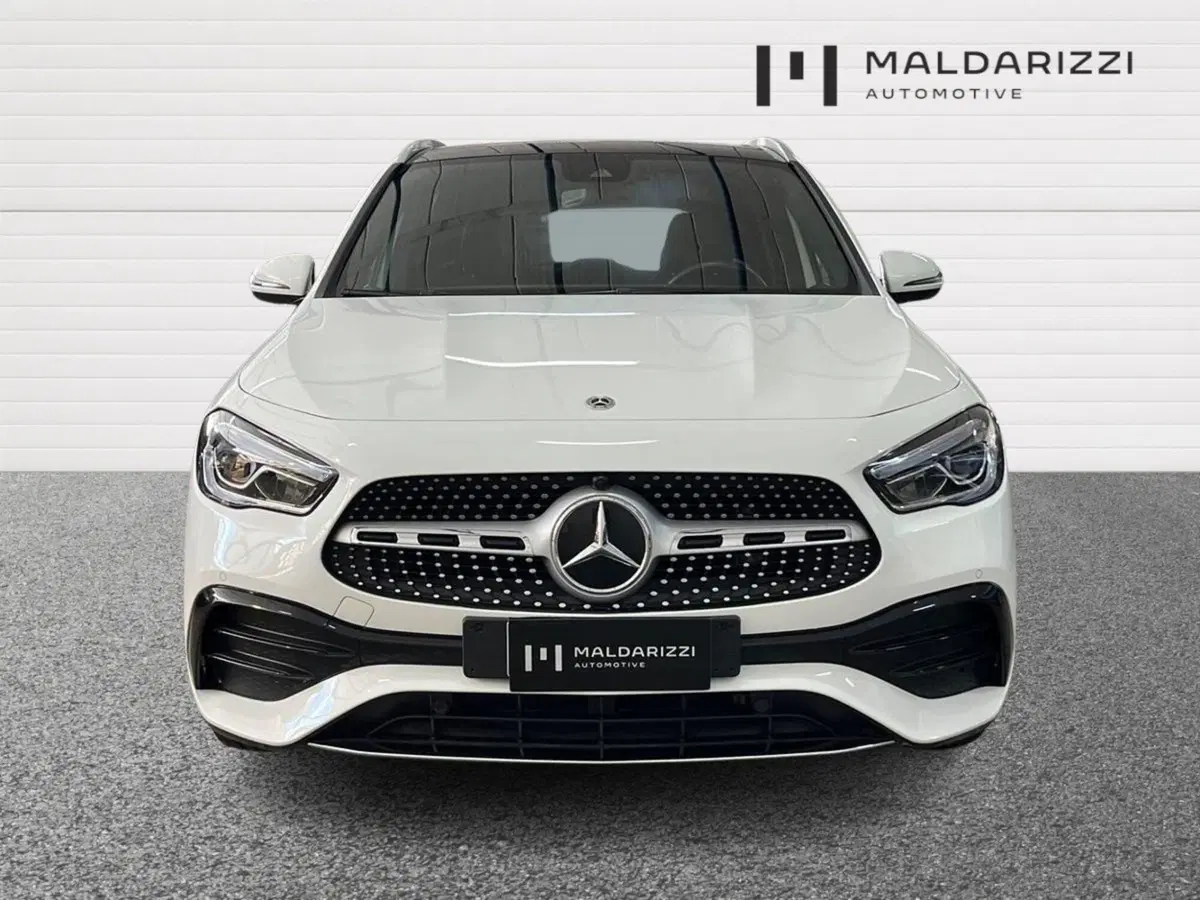 Mercedes-Benz GLA SUV usata a Bari (2)