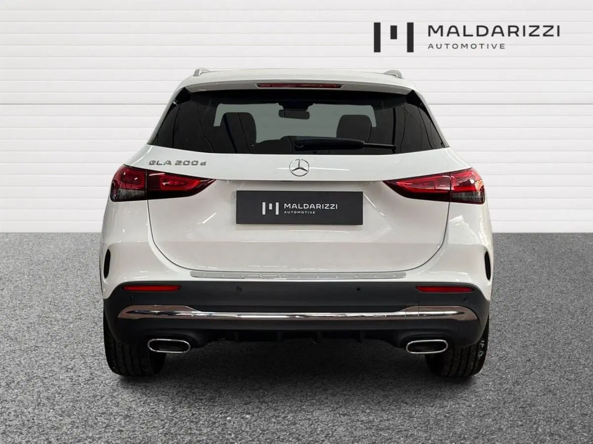 Mercedes-Benz GLA SUV usata a Bari (3)