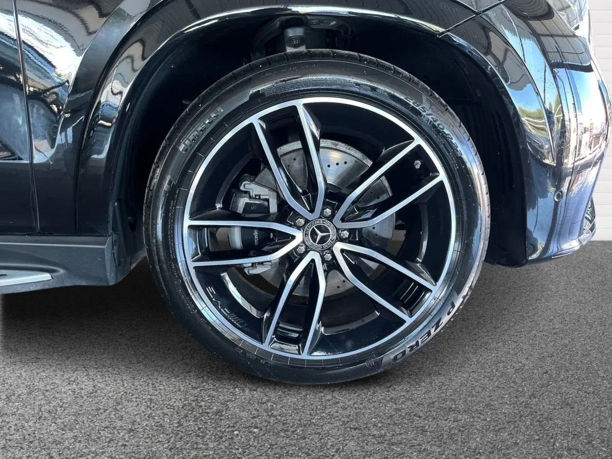 Mercedes-Benz GLE SUV usata a Bari (6)