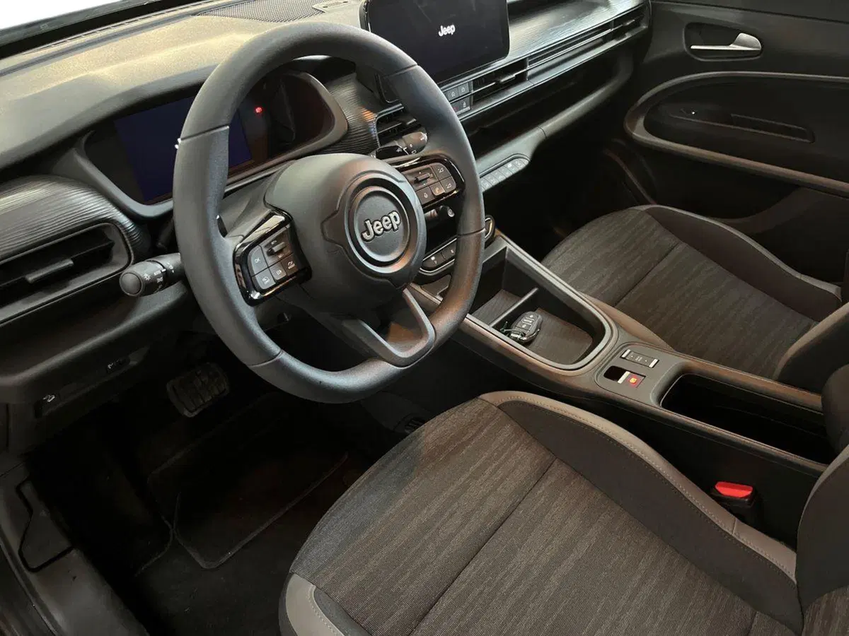 Jeep Avenger usata a Bari (10)