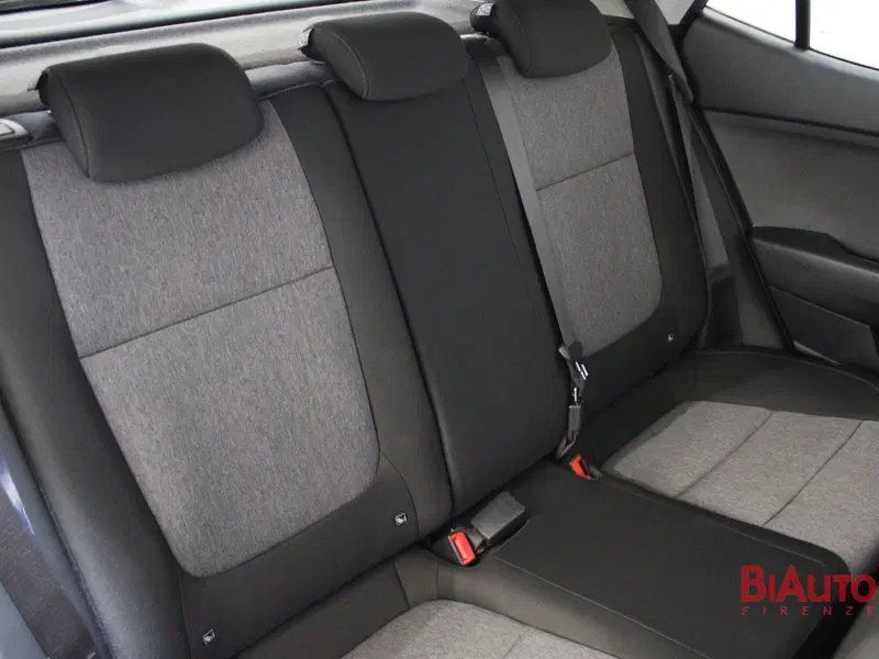 Kia Stonic usata a Firenze (7)