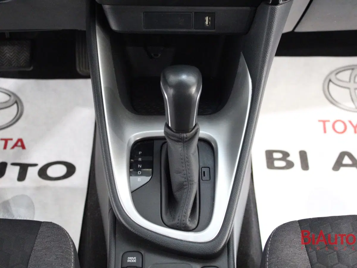 Toyota Yaris usata a Firenze (17)