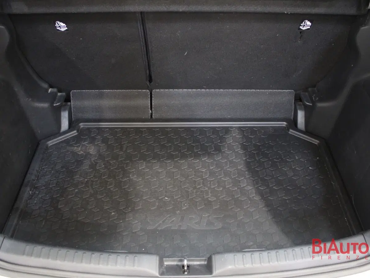 Toyota Yaris usata a Firenze (9)
