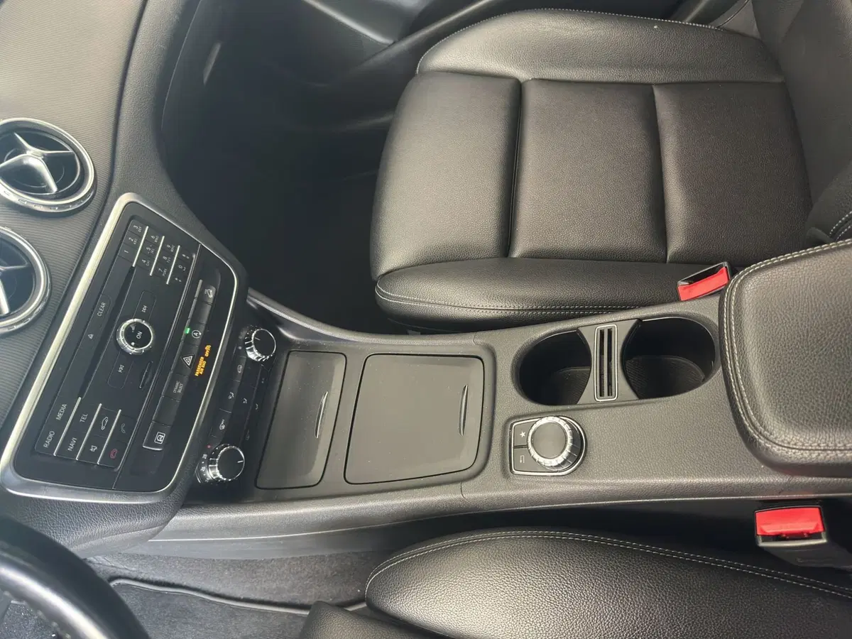 Mercedes-Benz GLA SUV usata a Cosenza (15)