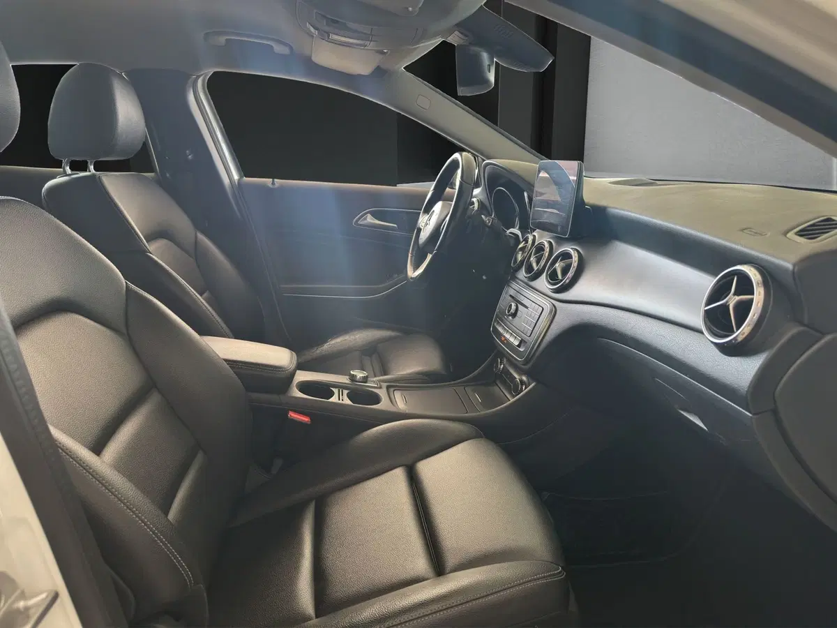 Mercedes-Benz GLA SUV usata a Cosenza (18)