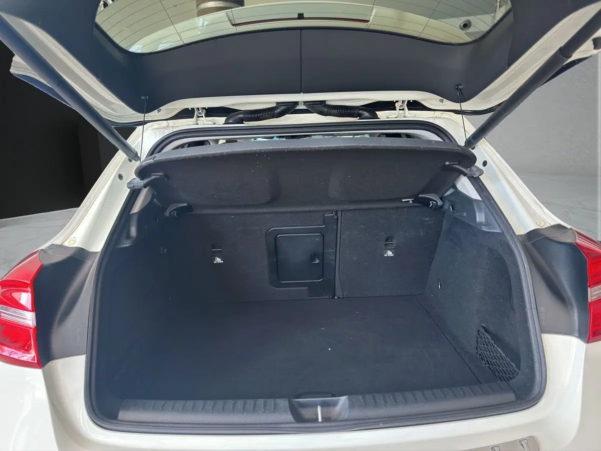 Mercedes-Benz GLA SUV usata a Cosenza (20)