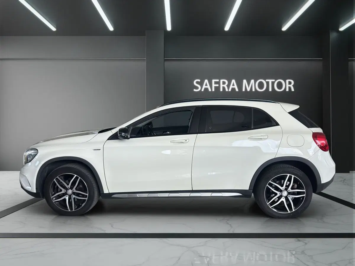 Mercedes-Benz GLA SUV usata a Cosenza (3)