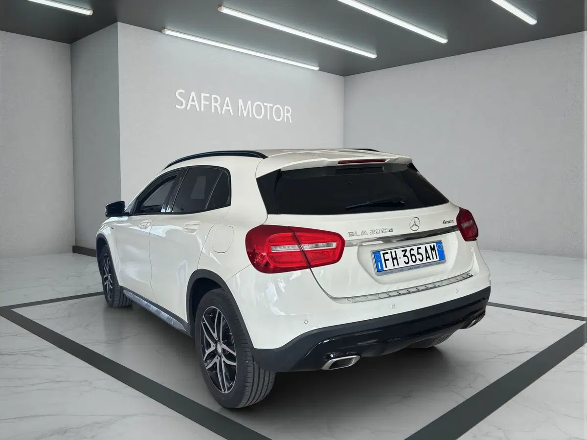 Mercedes-Benz GLA SUV usata a Cosenza (4)